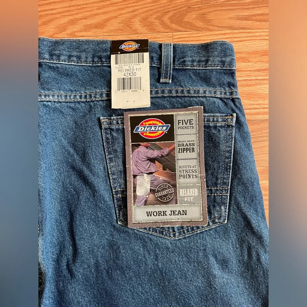 Men’s Dickies Relaxed Fit Work Jeans NWT 42x30